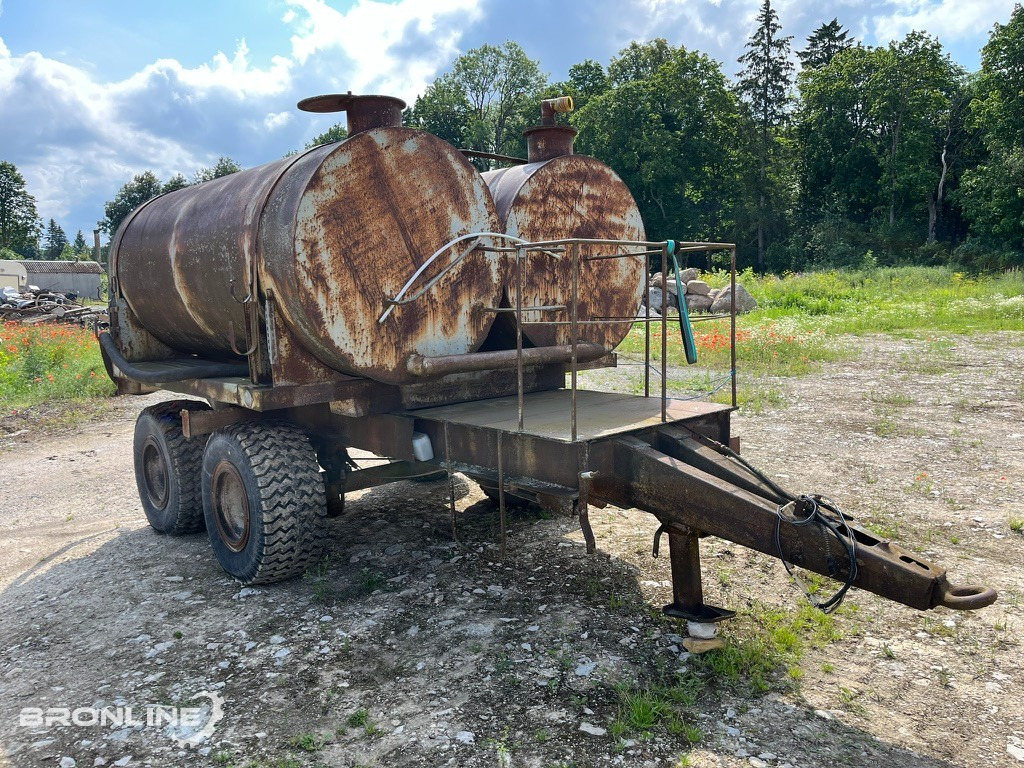 Haagis veemahutitega 6000L - Remolque cisterna: foto 1 Haagis veemahutitega 6000L - Remolque cisterna: foto 1