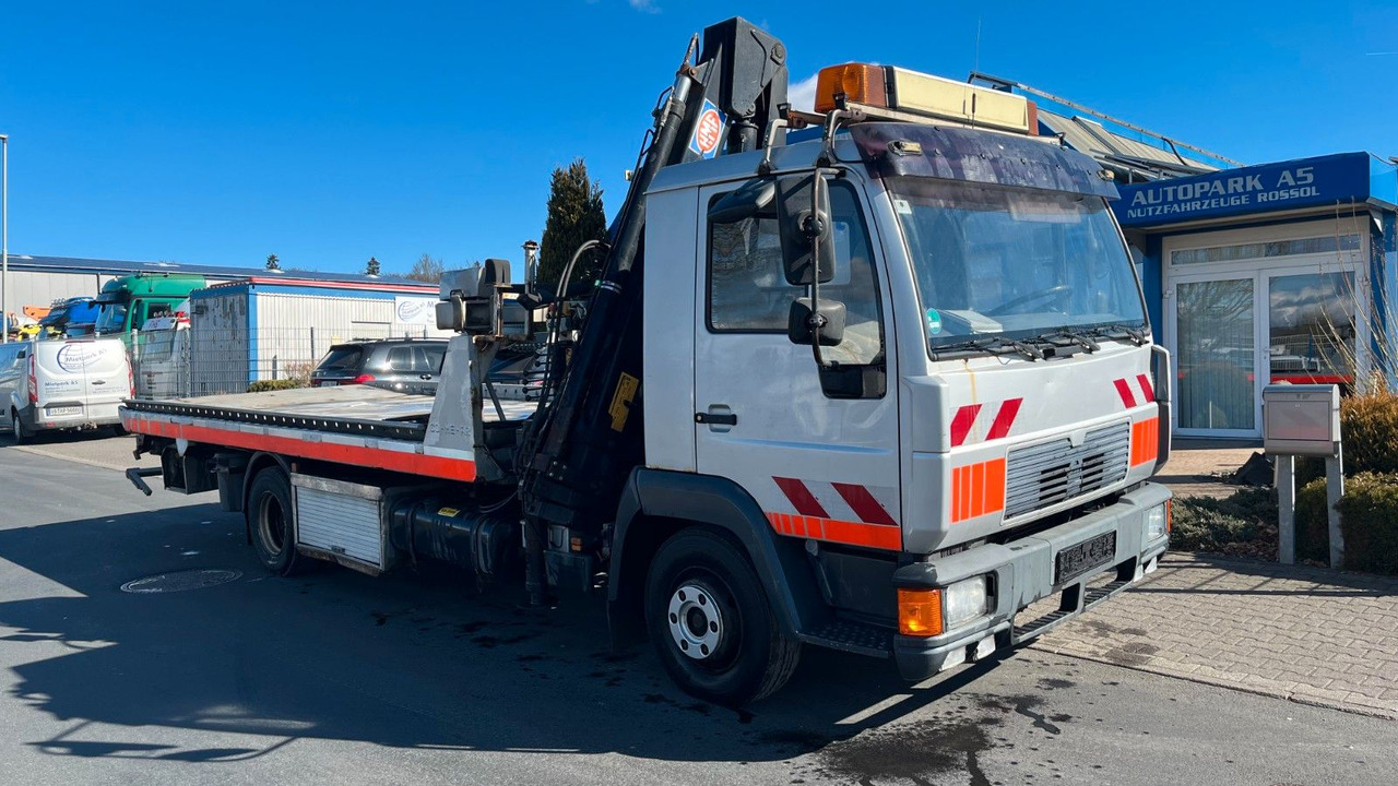 MAN 10.220 Abschlepper Kran Kipper Radgabel - Grua de remolque autos: foto 1 MAN 10.220 Abschlepper Kran Kipper Radgabel - Grua de remolque autos: foto 1