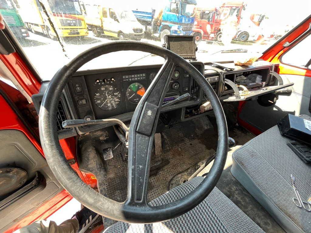 Furgoneta caja cerrada MAN VW-MAN LO2 Koffer Schlafkabine MAN VW-MAN LO2 Koffer Schlafkabine: foto 7 Furgoneta caja cerrada MAN VW-MAN LO2 Koffer Schlafkabine MAN VW-MAN LO2 Koffer Schlafkabine: foto 7