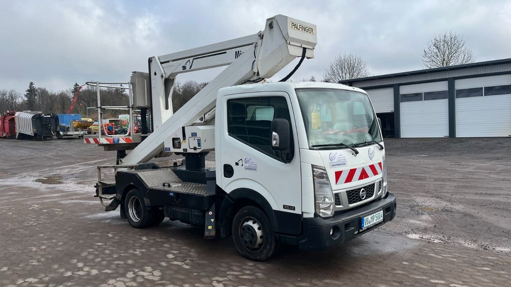 Nissan P200A-NC Steiger Hebebühne Hubarbeitsbühne 17M - Camión con plataforma elevadora, Furgoneta: foto 3 Nissan P200A-NC Steiger Hebebühne Hubarbeitsbühne 17M - Camión con plataforma elevadora, Furgoneta: foto 3