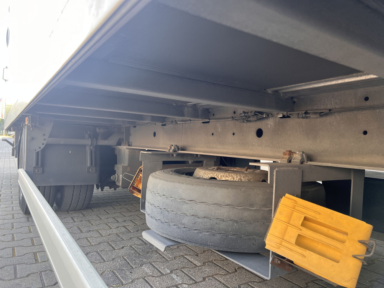 Remolque caja cerrada Ackermann Z-KA-F10.5/7,6 1 Achs Kofferanhänger, Ladebordwand: foto 10 Remolque caja cerrada Ackermann Z-KA-F10.5/7,6 1 Achs Kofferanhänger, Ladebordwand: foto 10