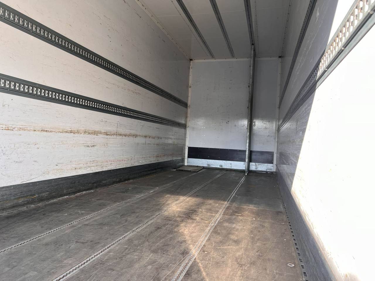 Remolque caja cerrada Ackermann Z-KA-F10.5/7,6  1 Achs Kofferanhänger, Ladebordwand: foto 9