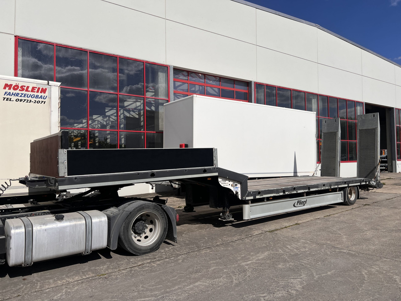 Fliegl SES210 1 Achs Satteltieflader - Semirremolque góndola rebajadas: foto 3 Fliegl SES210 1 Achs Satteltieflader - Semirremolque góndola rebajadas: foto 3