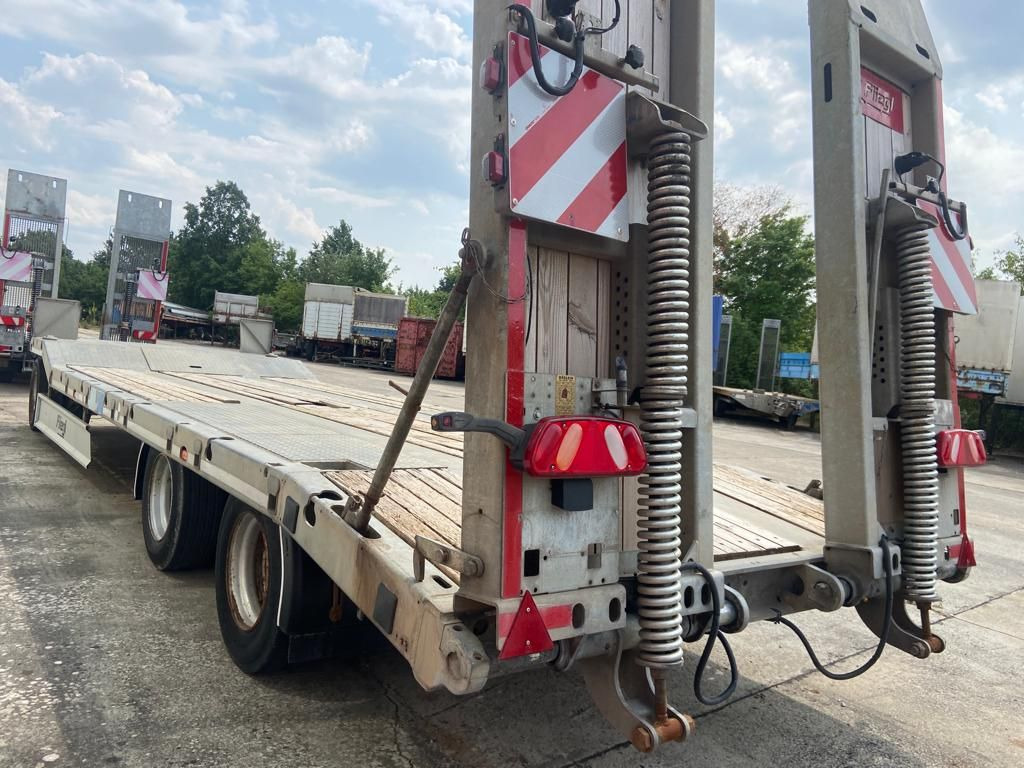 Goldhofer t3 3 Achs Tiefladeranhänger - Remolque góndola rebajadas: foto 4 Goldhofer t3 3 Achs Tiefladeranhänger - Remolque góndola rebajadas: foto 4