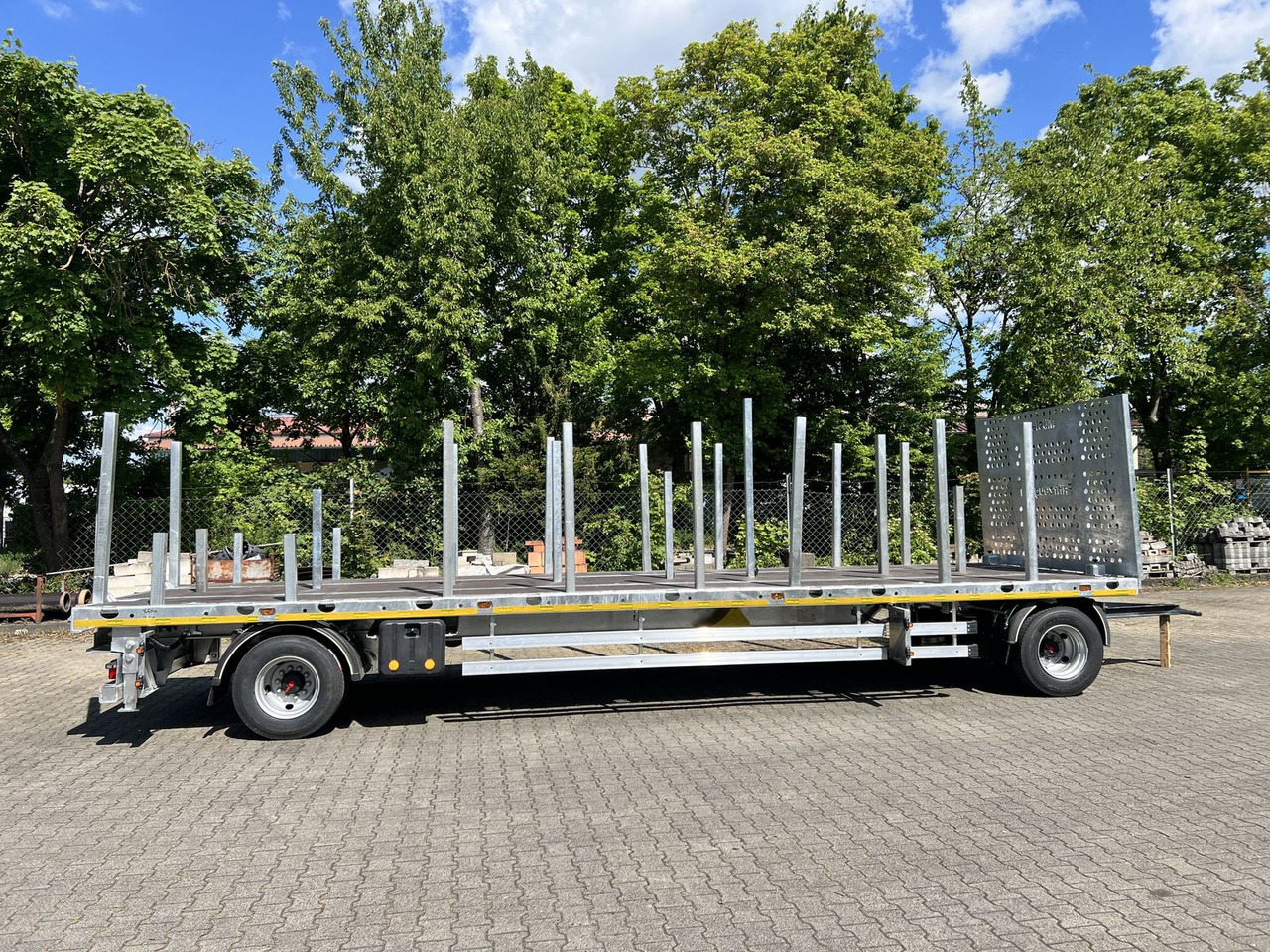 Möslein 2 Achs Jumbo- Plato- Anhänger - Remolque plataforma/ Caja abierta: foto 4 Möslein 2 Achs Jumbo- Plato- Anhänger - Remolque plataforma/ Caja abierta: foto 4