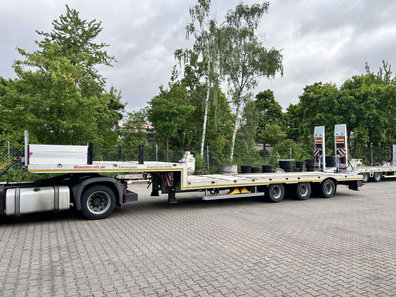 Möslein 3 Achs Satteltieflader - Semirremolque góndola rebajadas: foto 1 Möslein 3 Achs Satteltieflader - Semirremolque góndola rebajadas: foto 1