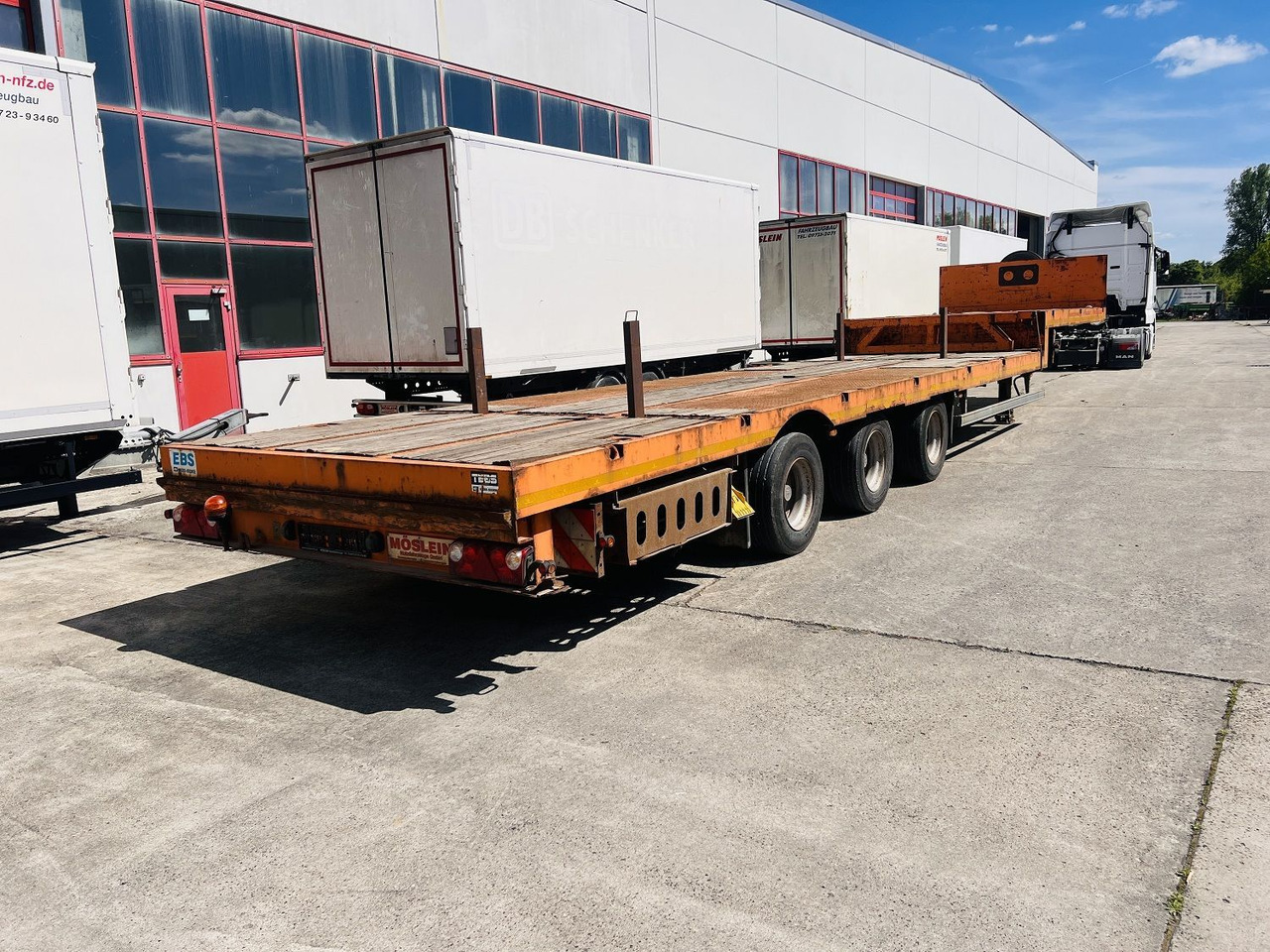 Möslein 3 Achs Satteltieflader Plato 45 t GGfür Fertigt - Semirremolque góndola rebajadas: foto 5 Möslein 3 Achs Satteltieflader Plato 45 t GGfür Fertigt - Semirremolque góndola rebajadas: foto 5