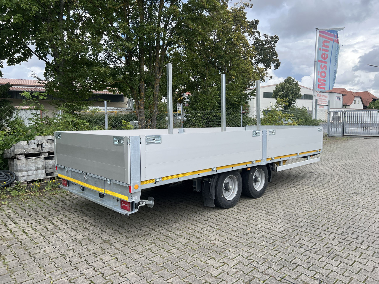 Möslein THT 11- G 6,2 Tandem Pritsche- Tieflader mit Rungentaschen - Remolque plataforma/ Caja abierta: foto 3 Möslein THT 11- G 6,2 Tandem Pritsche- Tieflader mit Rungentaschen - Remolque plataforma/ Caja abierta: foto 3