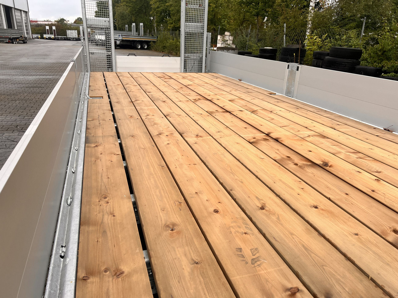 Möslein TT 14 14,4 t TandemtiefladerNeufahrzeug - Remolque góndola rebajadas: foto 4 Möslein TT 14 14,4 t TandemtiefladerNeufahrzeug - Remolque góndola rebajadas: foto 4