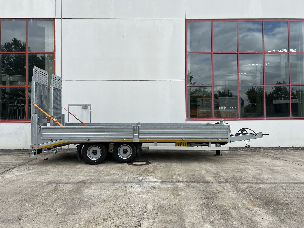 Möslein TT11 BR Neuer Tandemtieflader, breit Rampen - Remolque góndola rebajadas: foto 1 Möslein TT11 BR Neuer Tandemtieflader, breit Rampen - Remolque góndola rebajadas: foto 1