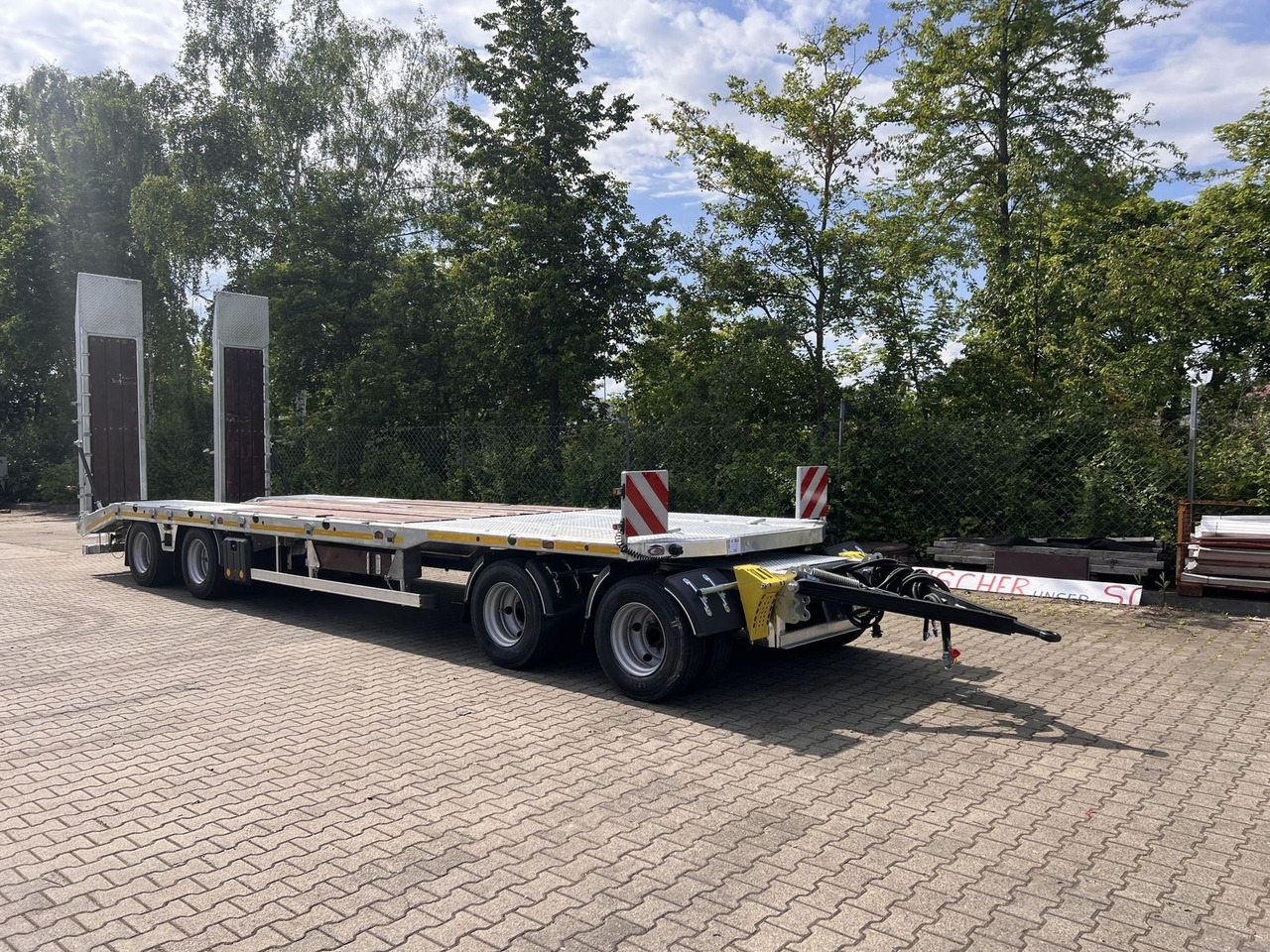 Möslein neuer 4 Achs Tieflader gerade hydraulischen Ram - Remolque góndola rebajadas: foto 2 Möslein neuer 4 Achs Tieflader gerade hydraulischen Ram - Remolque góndola rebajadas: foto 2