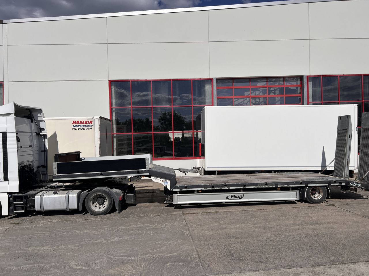 Müller Mitteltal T 1 Achs Satteltieflader - Semirremolque góndola rebajadas: foto 1 Müller Mitteltal T 1 Achs Satteltieflader - Semirremolque góndola rebajadas: foto 1