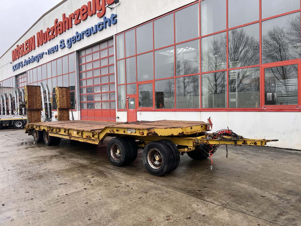 Müller Mitteltal T4 PROFI 40,0 4 Achs Tiefladeranhänger - Remolque góndola rebajadas: foto 5 Müller Mitteltal T4 PROFI 40,0 4 Achs Tiefladeranhänger - Remolque góndola rebajadas: foto 5