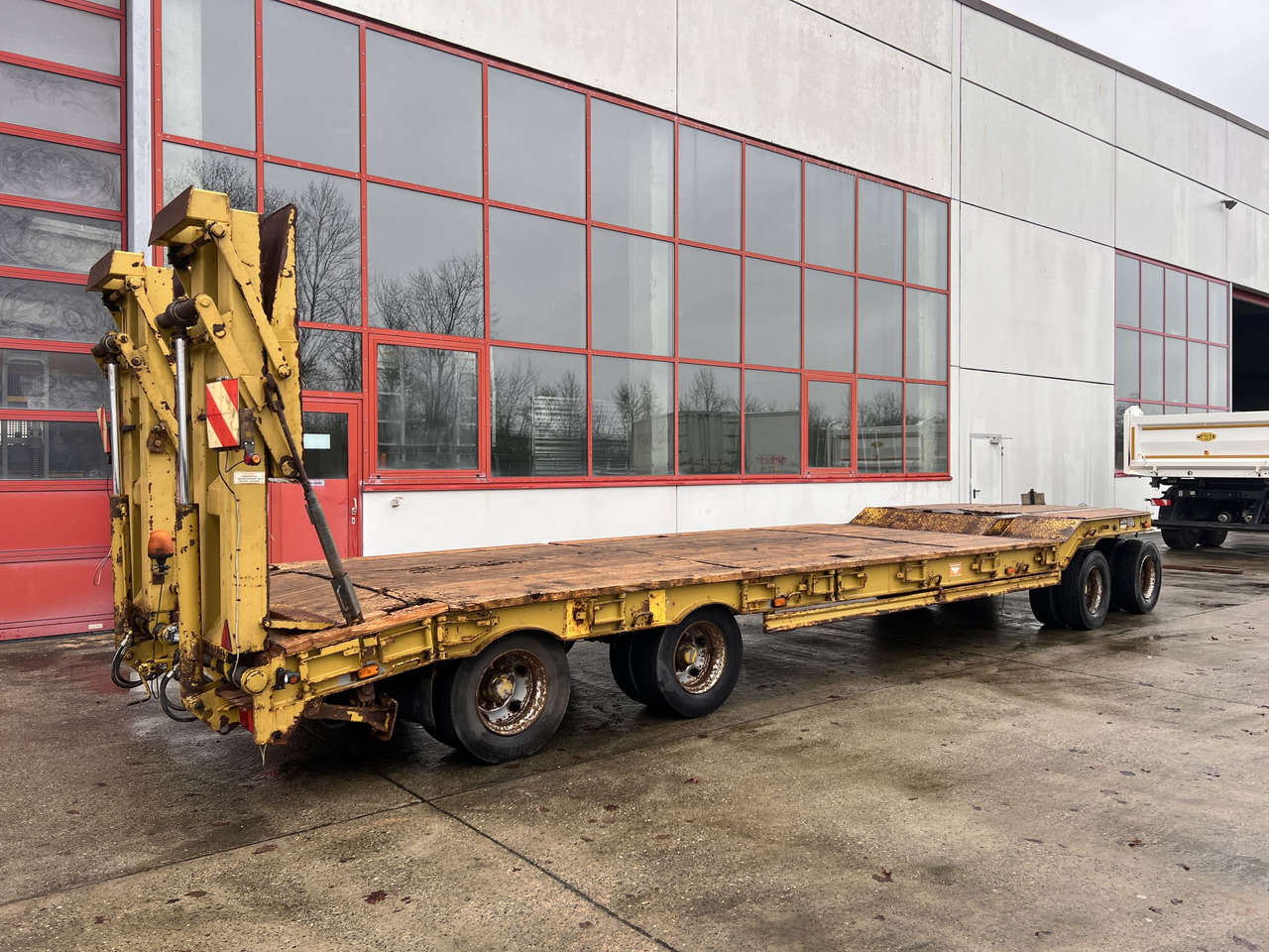 Müller Mitteltal T4 PROFI 40,0 4 Achs Tiefladeranhänger - Remolque góndola rebajadas: foto 2 Müller Mitteltal T4 PROFI 40,0 4 Achs Tiefladeranhänger - Remolque góndola rebajadas: foto 2