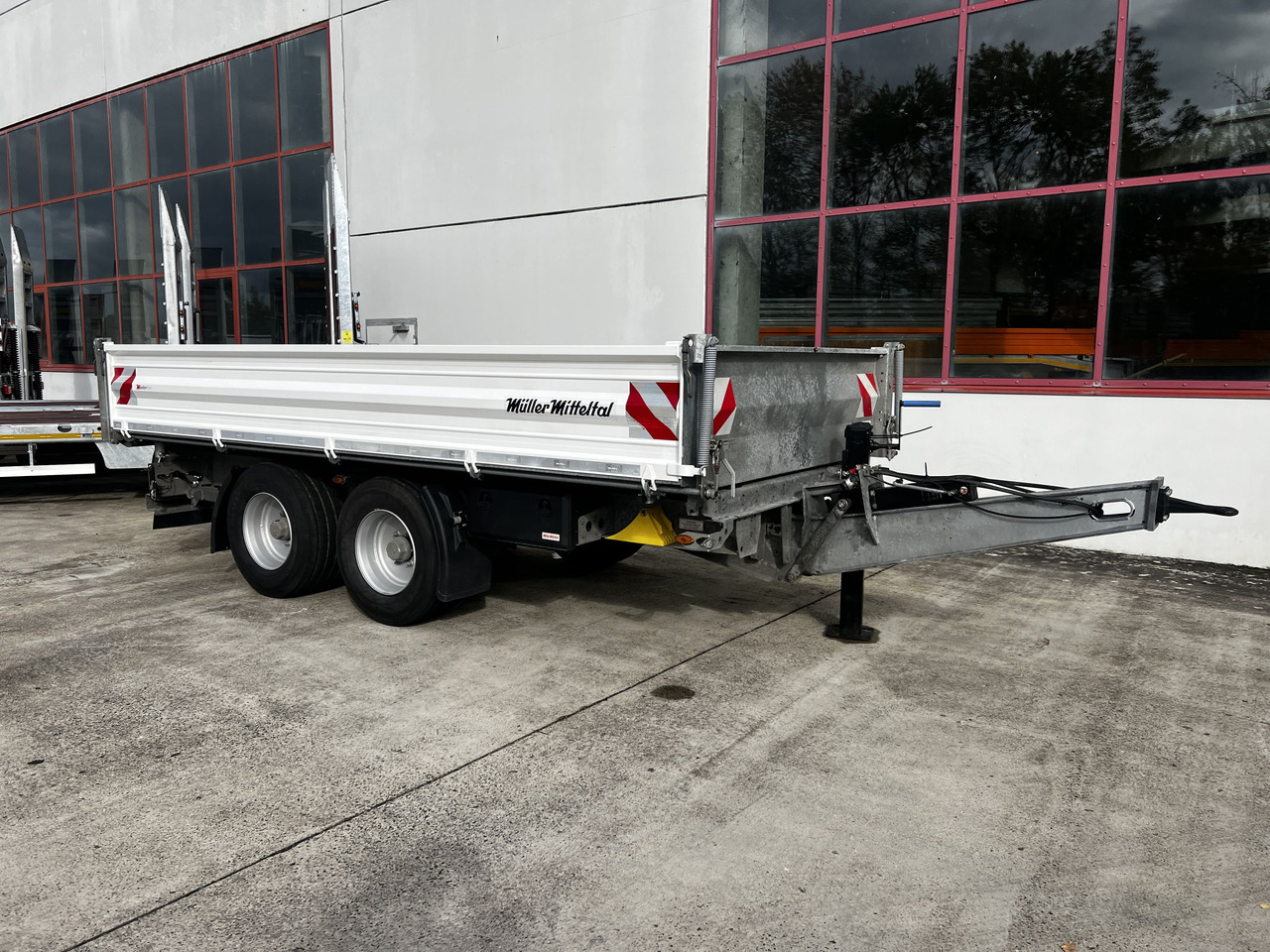 Müller Mitteltal TA-2 14,4 t Tandemkipper- Tieflader Breitbereifung NEUWERTIG - Remolque volquete: foto 1 Müller Mitteltal TA-2 14,4 t Tandemkipper- Tieflader Breitbereifung NEUWERTIG - Remolque volquete: foto 1