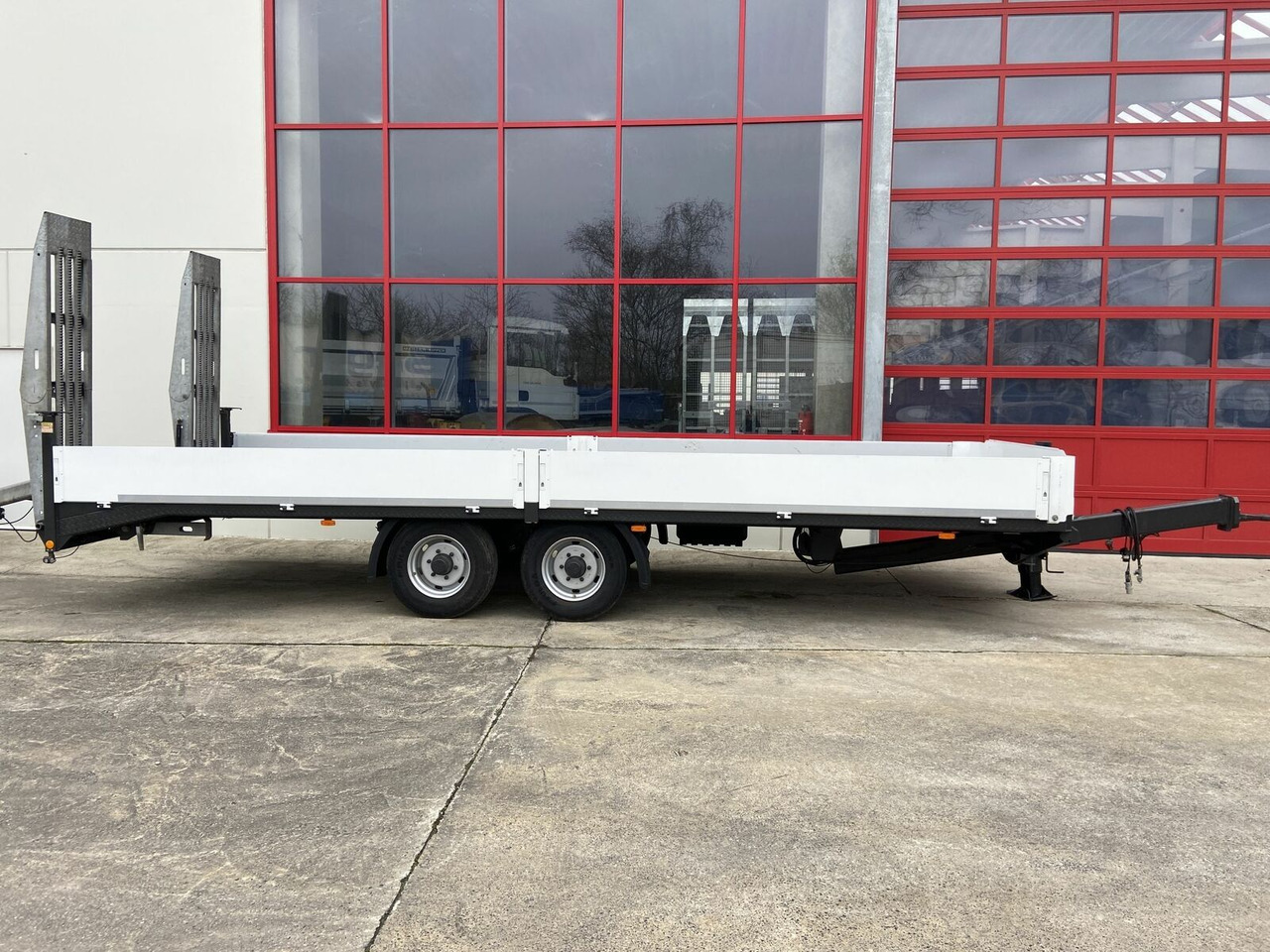 Tandemtieflader 7 m LadeflächeNeuwertig - Remolque góndola rebajadas: foto 1 Tandemtieflader 7 m LadeflächeNeuwertig - Remolque góndola rebajadas: foto 1