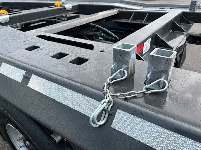 Außenroller 18 AR - Remolque multilift/ Portacontenedores de cadenas: foto 4 Außenroller 18 AR - Remolque multilift/ Portacontenedores de cadenas: foto 4