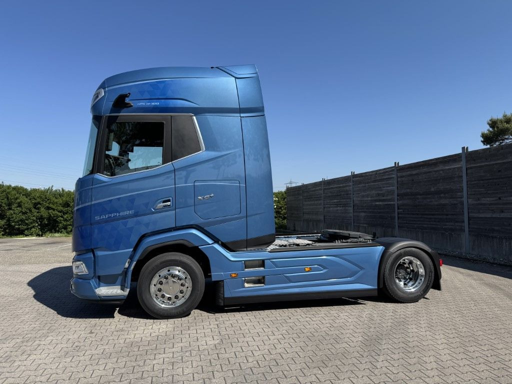 DAF FT XG 530 BLAU METALLIC Limited Edition - Cabeza tractora: foto 3 DAF FT XG 530 BLAU METALLIC Limited Edition - Cabeza tractora: foto 3