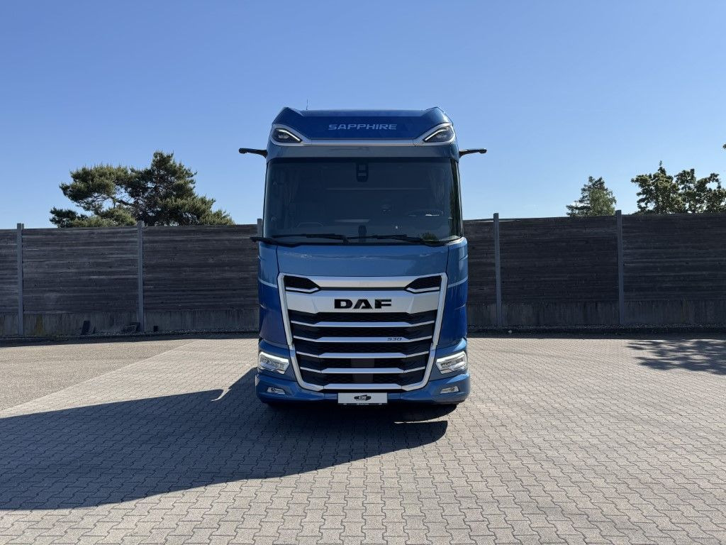 DAF FT XG 530 BLAU METALLIC Limited Edition - Cabeza tractora: foto 5 DAF FT XG 530 BLAU METALLIC Limited Edition - Cabeza tractora: foto 5