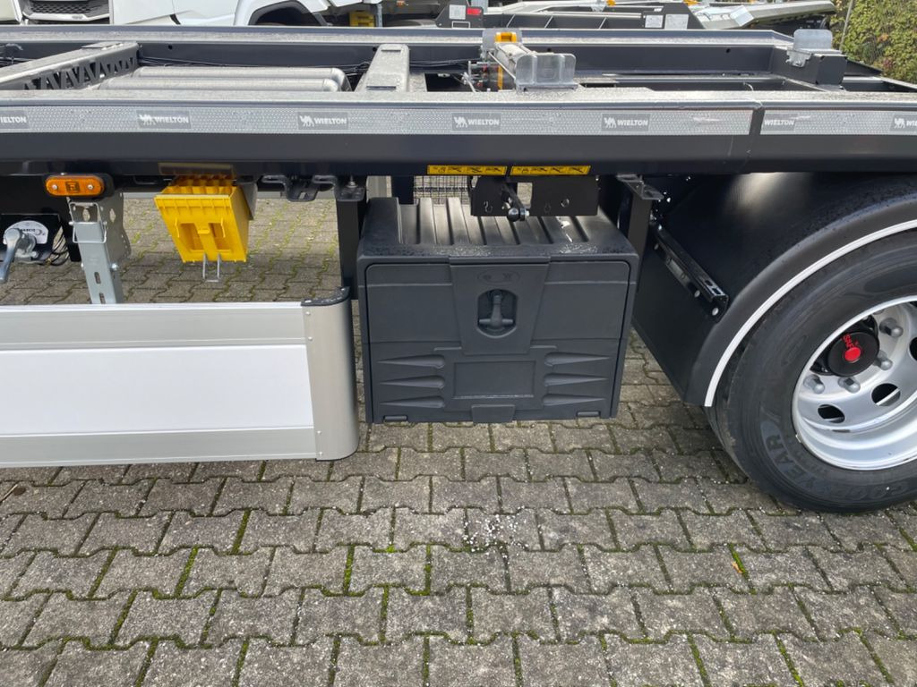 Remolque multilift/ Portacontenedores de cadenas nuevo Wielton 2-Achs Außenroller-Abrollanhänger: foto 10