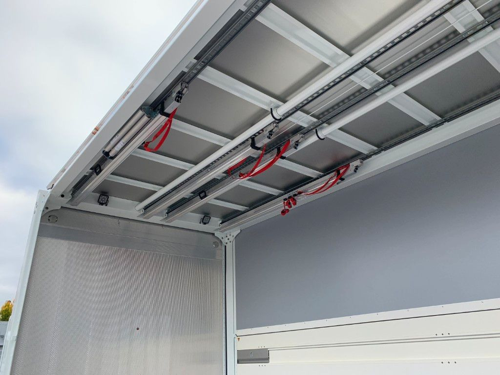 Zentralachsanhänger Swing-Board I tiefgekuppelt - Remolque transporte de bebidas: foto 5 Zentralachsanhänger Swing-Board I tiefgekuppelt - Remolque transporte de bebidas: foto 5