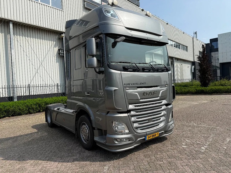 DAF XF 460 2016 SSC full option - Cabeza tractora: foto 2 DAF XF 460 2016 SSC full option - Cabeza tractora: foto 2