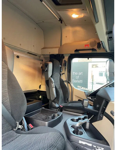 Mercedes-Benz Actros 1833 ! 2018 - Cabeza tractora: foto 5 Mercedes-Benz Actros 1833 ! 2018 - Cabeza tractora: foto 5