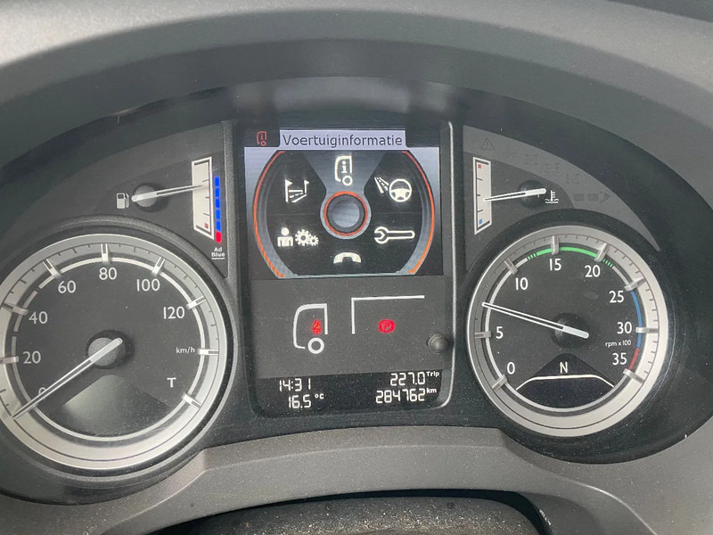 Foto del interior 1: Camión portacontenedore/ Intercambiable DAF LF 210 2016 wissellaadbak systeem