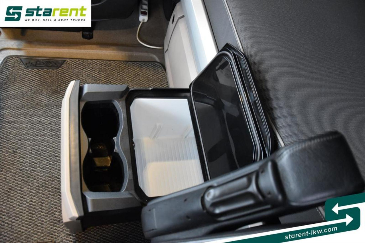 Cabeza tractora DAF XG+ 530 Leder Intarder Standklima ACC Alufelgen: foto 21 Cabeza tractora DAF XG+ 530 Leder Intarder Standklima ACC Alufelgen: foto 21