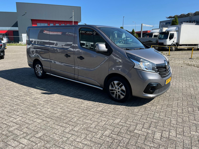 Renault Trafic 1,6 DCI T29 L2 H1, Airco, Nav, Camera - Furgoneta pequeña: foto 4 Renault Trafic 1,6 DCI T29 L2 H1, Airco, Nav, Camera - Furgoneta pequeña: foto 4