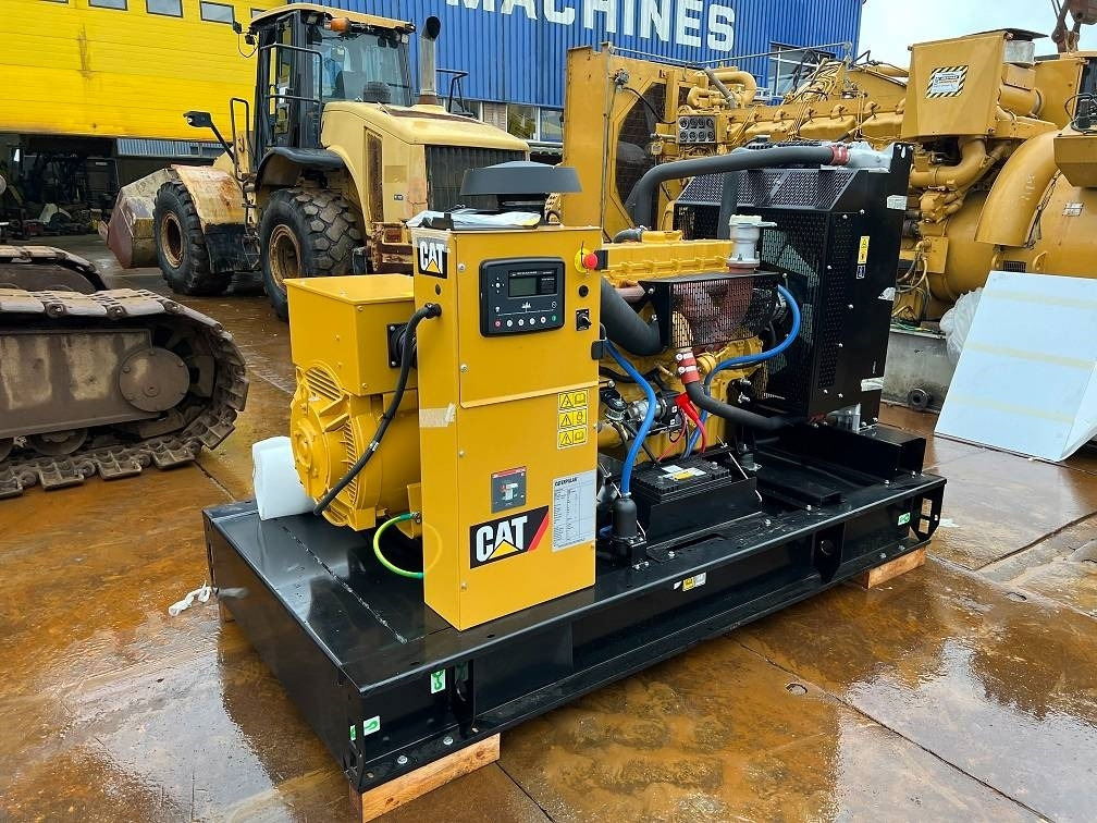 CAT DE 200 E3 200 kva 160kw 10 units availble UNUSED - Generador industriale: foto 2 CAT DE 200 E3 200 kva 160kw 10 units availble UNUSED - Generador industriale: foto 2
