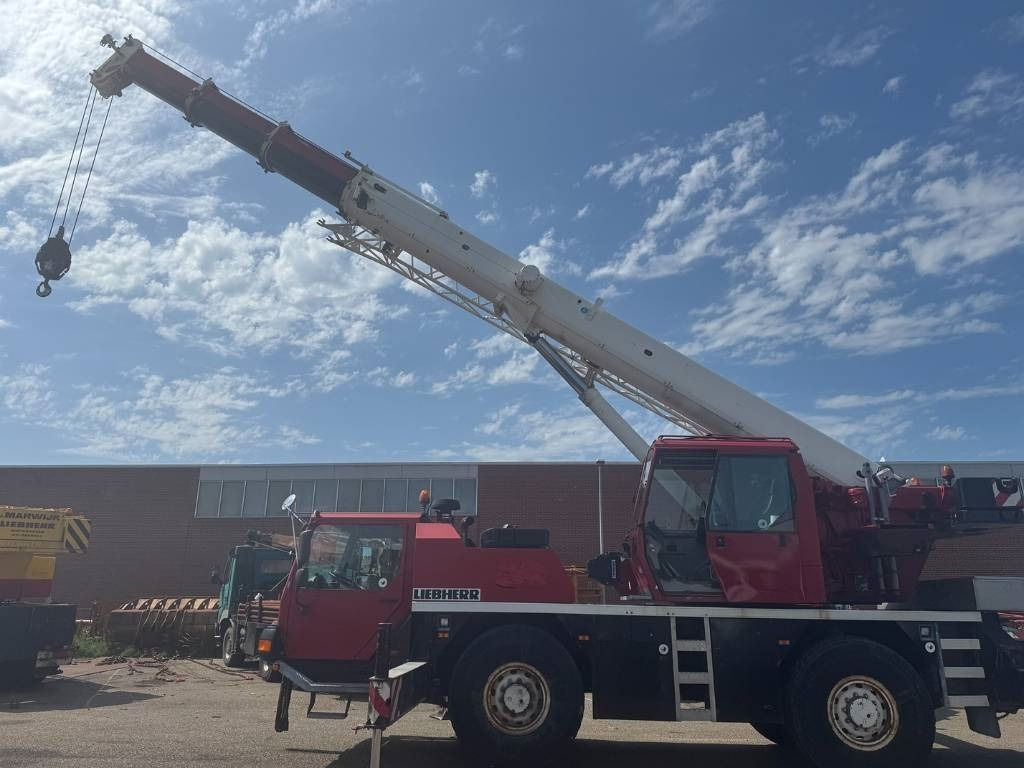 Grúa todo terreno Liebherr LTM 1030-2.1 ( WITH JIB ): foto 9 Grúa todo terreno Liebherr LTM 1030-2.1 ( WITH JIB ): foto 9