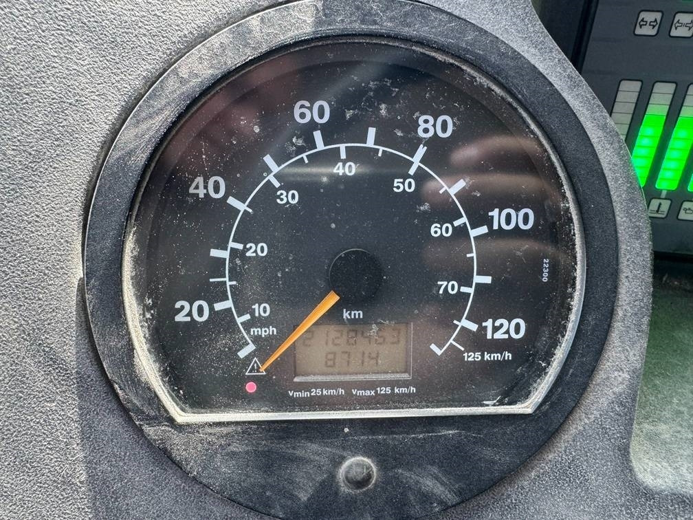 Grúa todo terreno Liebherr LTM 1030-2.1 ( WITH JIB ): foto 16 Grúa todo terreno Liebherr LTM 1030-2.1 ( WITH JIB ): foto 16