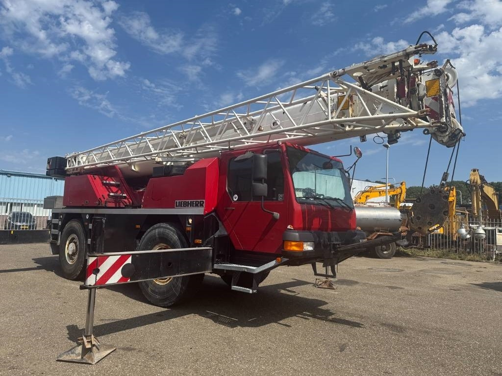 Grúa todo terreno Liebherr LTM 1030-2.1 ( WITH JIB ): foto 7 Grúa todo terreno Liebherr LTM 1030-2.1 ( WITH JIB ): foto 7