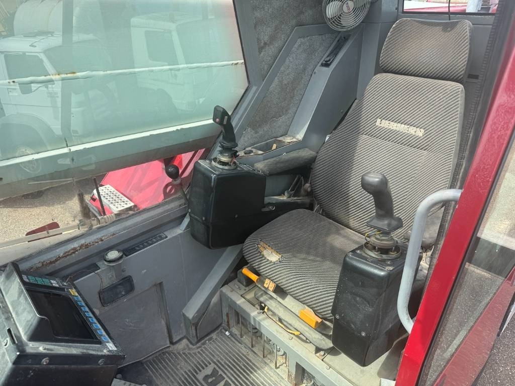 Grúa todo terreno Liebherr LTM 1030-2.1 ( WITH JIB ): foto 10 Grúa todo terreno Liebherr LTM 1030-2.1 ( WITH JIB ): foto 10