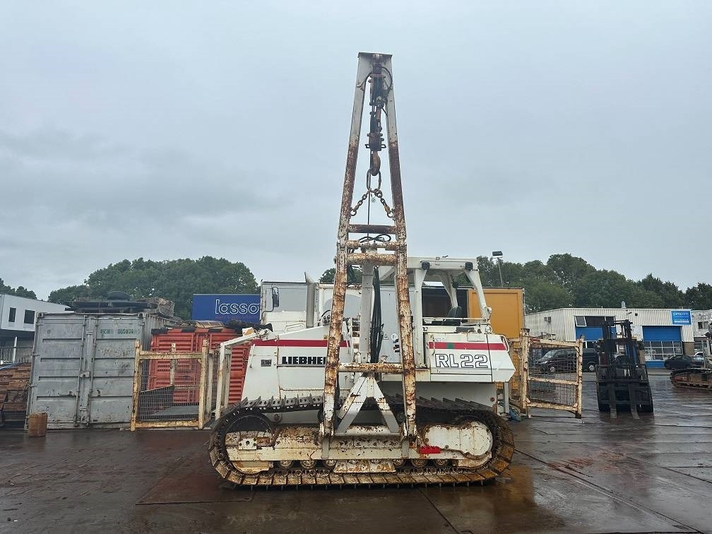 Liebherr RL 22 B - Colocador de tubos: foto 2 Liebherr RL 22 B - Colocador de tubos: foto 2