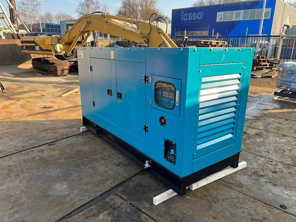 Ricardo 100KVA (80KW) SILENT GENERATOR 3 PHASE 50HZ 400V - Generador industriale: foto 2 Ricardo 100KVA (80KW) SILENT GENERATOR 3 PHASE 50HZ 400V - Generador industriale: foto 2