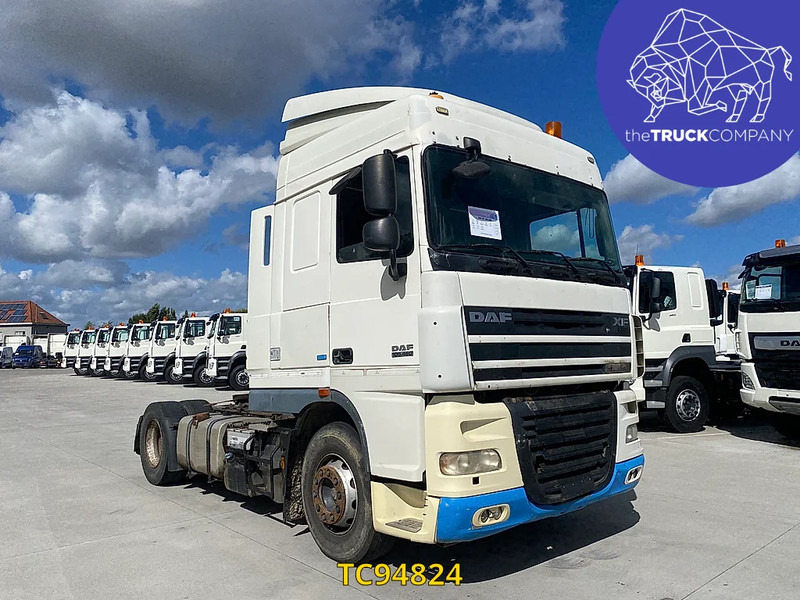Cabeza tractora DAF XF 105 460: foto 8