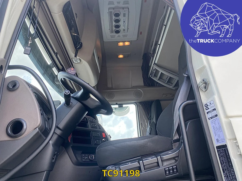 DAF XF 480 - Camión portacontenedore/ Intercambiable: foto 2 DAF XF 480 - Camión portacontenedore/ Intercambiable: foto 2