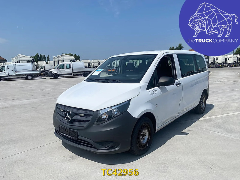 Mercedes-Benz Vito 111 CDI MINIBUS 9 SEATS - Minibús, Furgoneta de pasajeros: foto 1 Mercedes-Benz Vito 111 CDI MINIBUS 9 SEATS - Minibús, Furgoneta de pasajeros: foto 1