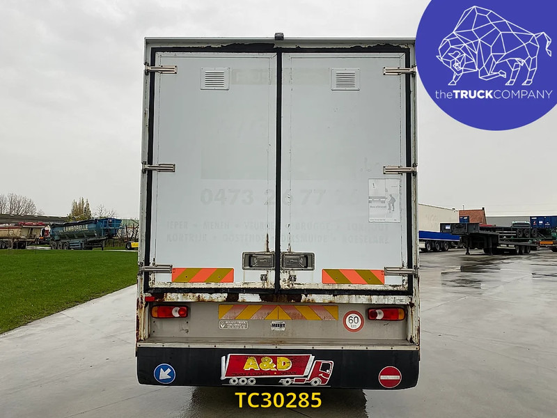 Renault Midlum 220 - Camión caja cerrada: foto 3 Renault Midlum 220 - Camión caja cerrada: foto 3