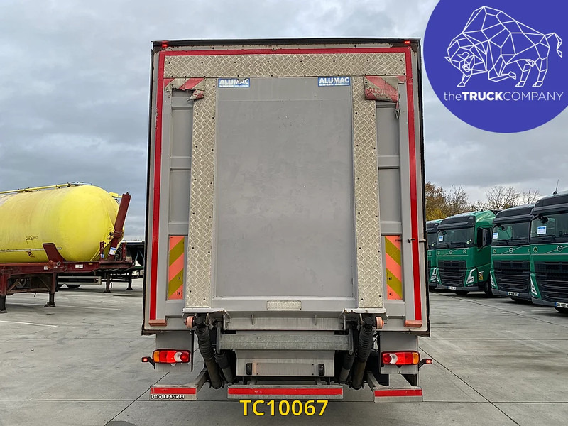 Renault Midlum 240 - Camión caja cerrada: foto 3 Renault Midlum 240 - Camión caja cerrada: foto 3