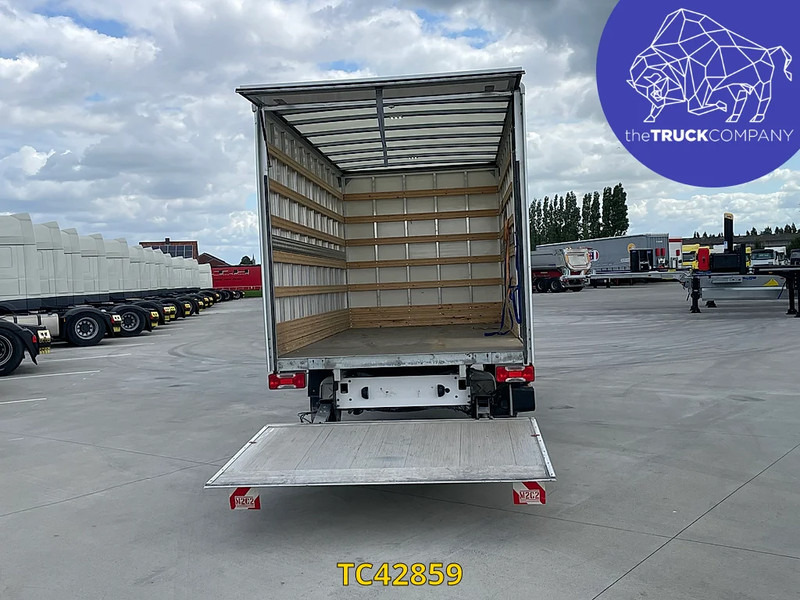 Volkswagen Crafter 2.0 TDI BOX + LIFT - Furgoneta caja cerrada: foto 1 Volkswagen Crafter 2.0 TDI BOX + LIFT - Furgoneta caja cerrada: foto 1