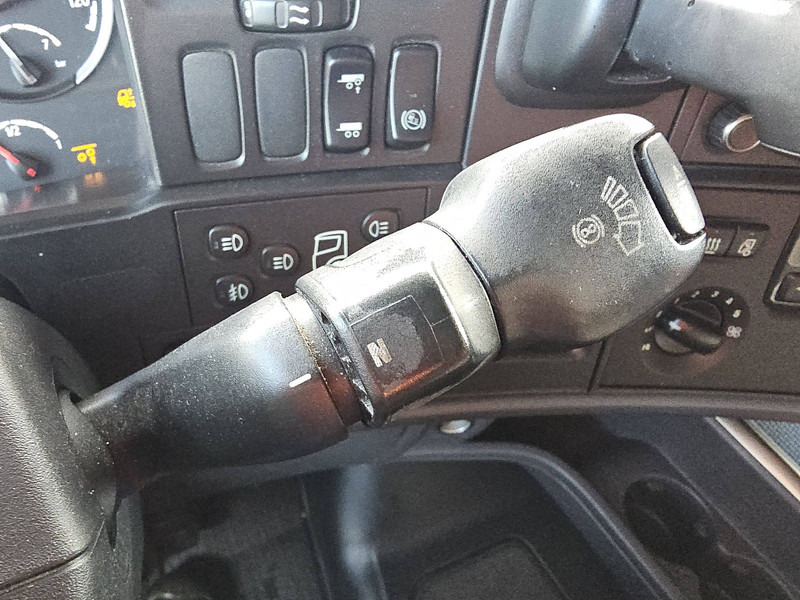 Cabeza tractora Scania R490: foto 12