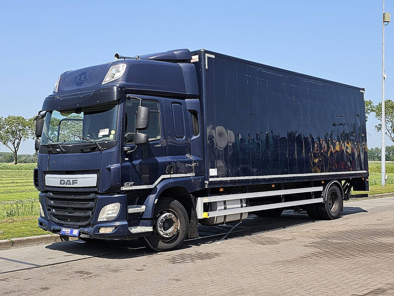 DAF CF 260 RIGHT SIDE CURTAINS - Camión lona: foto 2 DAF CF 260 RIGHT SIDE CURTAINS - Camión lona: foto 2