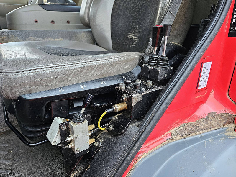 Camión multibasculante DAF CF 85.360 6X2 FAS E5 359DKM: foto 17 Camión multibasculante DAF CF 85.360 6X2 FAS E5 359DKM: foto 17