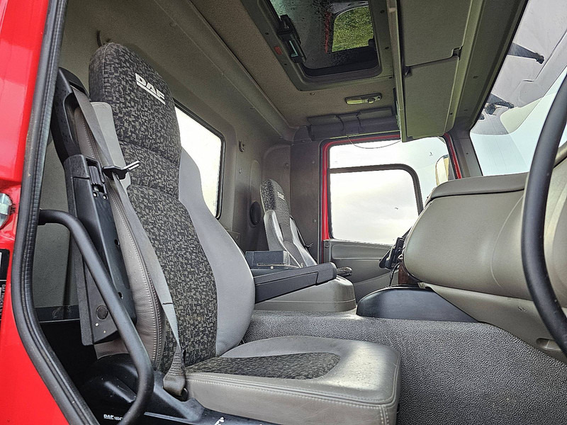 Camión multibasculante DAF CF 85.360 6X2 FAS E5 359DKM: foto 7 Camión multibasculante DAF CF 85.360 6X2 FAS E5 359DKM: foto 7