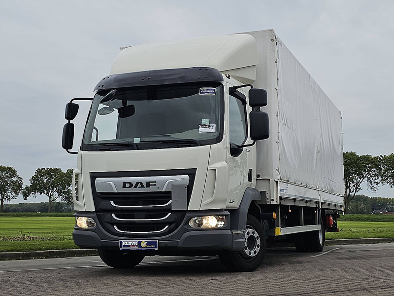 DAF LF 230 7,5T Gvw - Camión lona: foto 1 DAF LF 230 7,5T Gvw - Camión lona: foto 1