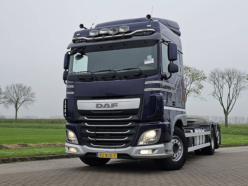 DAF XF 510 6X2 FAN STEERAXLE - Camión con equipo de cable: foto 1 DAF XF 510 6X2 FAN STEERAXLE - Camión con equipo de cable: foto 1