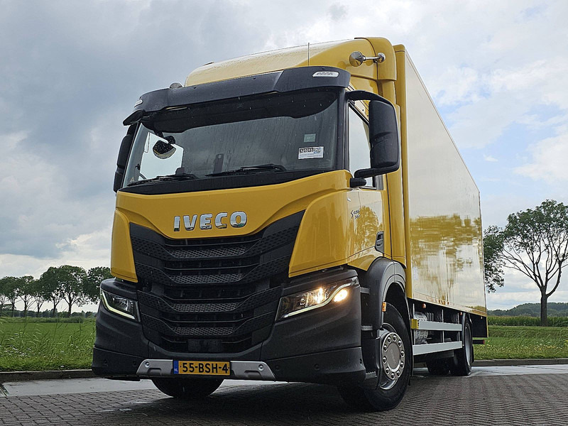 Camión caja cerrada Iveco S-WAY AD190S33 2T TAILLIFT AIRCO: foto 1